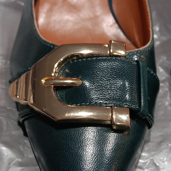 Nine West Green Leather Buckle Pumps size 8 - Picture 8 of 9